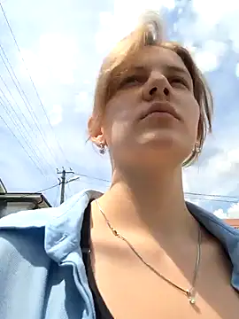 mooniekiss online show from 06/24/26, 08:46