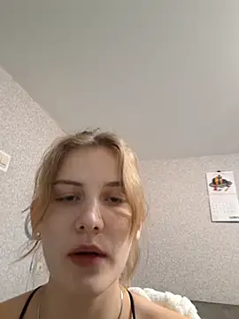 mooniekiss online show from 05/14/26, 04:59