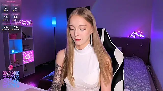 callme eva online show from 05/17/26, 02:39