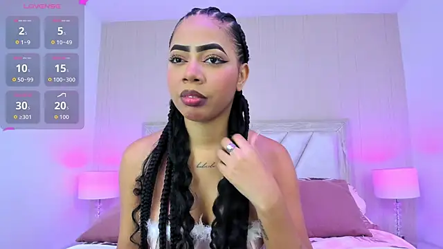 TyraKayne online show from 07/14/26, 03:33