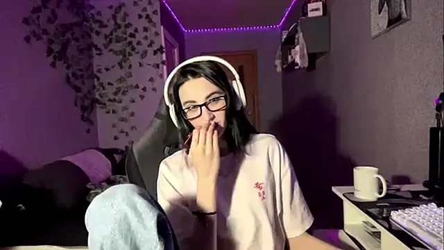 NightFoxxx online show from 05/10/26, 02:08