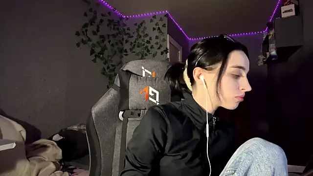 NightFoxxx online show from 05/24/26, 01:11