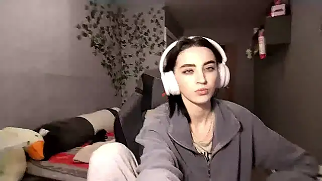 NightFoxxx online show from 06/19/26, 09:15