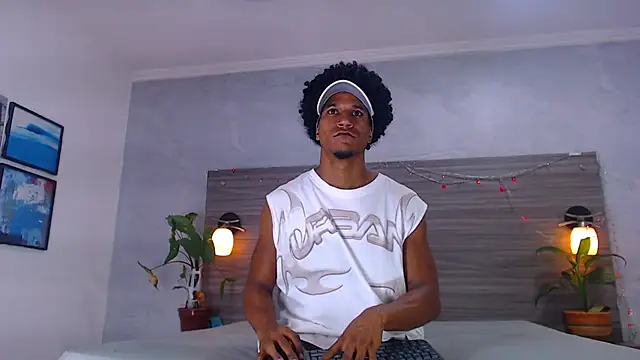 Dilan Hall online show from 05/28/26, 04:02