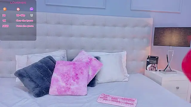DulceeGarcia online show from 06/19/26, 04:07