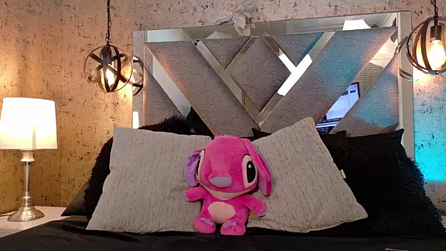KarolFoxxi   online show from 06/17/26, 05:18