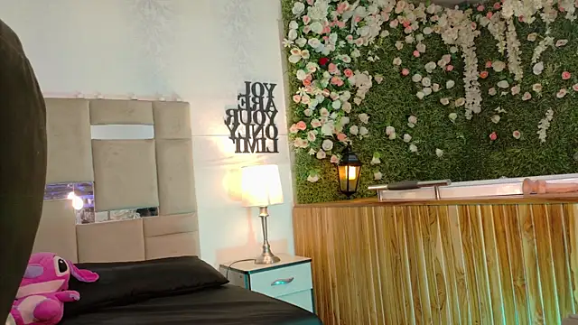 KarolFoxxi   online show from 07/09/26, 10:59