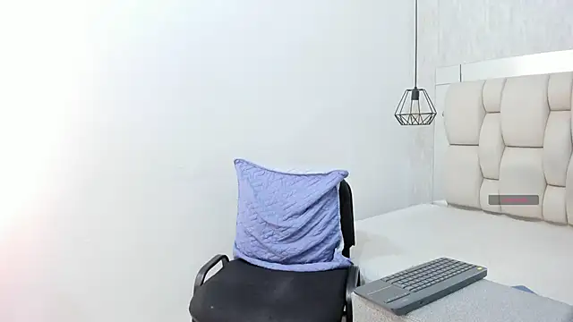 Bella adamss  online show from 05/21/26, 03:26