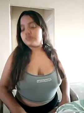 Snapshot of Daniela-Peruana chatting on 05/07/26, 11:30 Daniela-Peruana online show from 05/07/26, 11:30