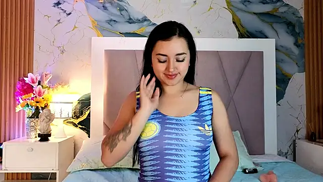 Snapshot of MiiaRousse_ chatting on 06/24/26, 11:02 MiiaRousse online show from 06/24/26, 11:02