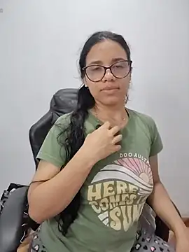 alanahot94 online show from 05/31/26, 01:44