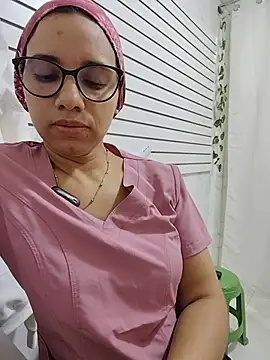 alanahot94 online show from 07/10/26, 04:07