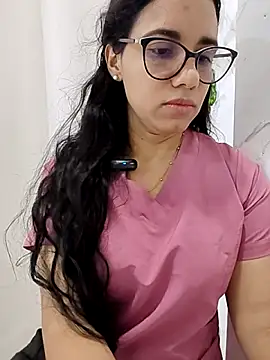 alanahot94 online show from 07/12/26, 06:09