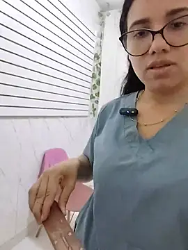 alanahot94 online show from 06/18/26, 03:50