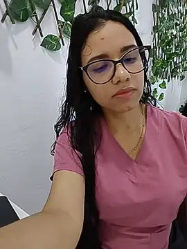 alanahot94 online show from 06/24/26, 03:54