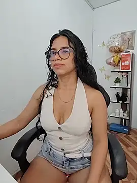 alanahot94 online show from 05/24/26, 05:46