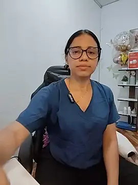 alanahot94 online show from 06/06/26, 01:00