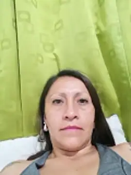 Snapshot of Vely_ chatting on 05/20/26, 03:36 Vely online show from 05/20/26, 03:36
