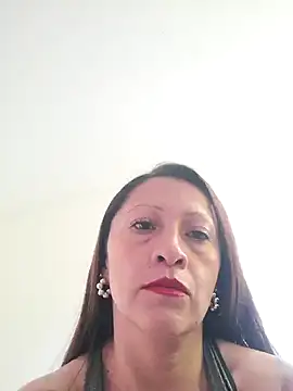 Snapshot of Vely_ chatting on 07/02/26, 07:09 Vely online show from 07/02/26, 07:09