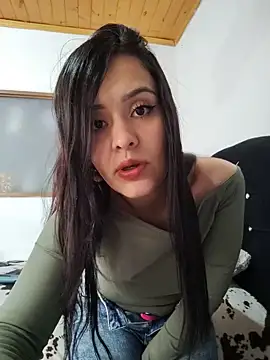 HollyMoon  online show from 05/25/26, 07:45