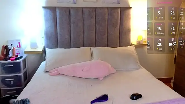 Victoria Hils online show from 06/25/26, 05:29
