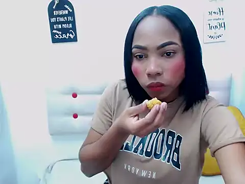 whitneynaugthyxxxx online show from 05/23/26, 01:43