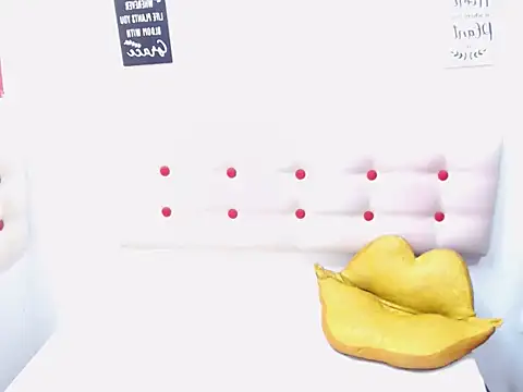 whitneynaugthyxxxx online show from 06/02/26, 03:23