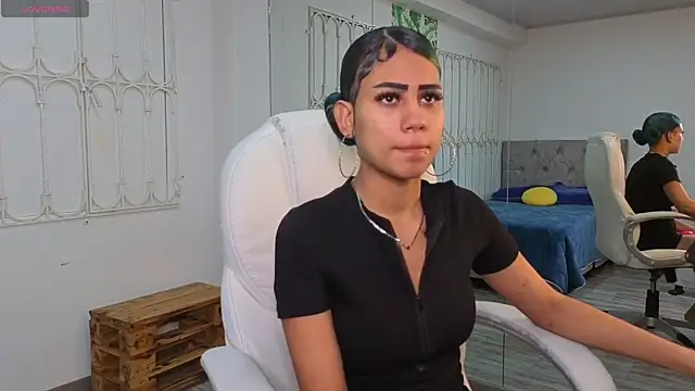 baby julieta00 online show from 05/23/26, 11:31