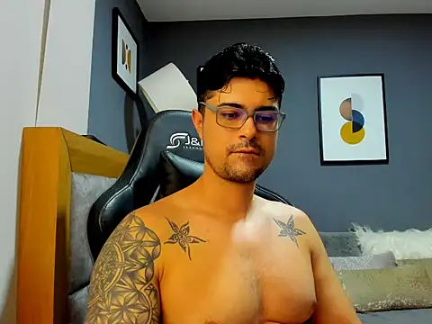 ZEI-001 online show from 06/06/26, 02:50