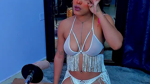 Snapshot of sharonbombo chatting on 05/30/26, 06:31 sharonbombo online show from 05/30/26, 06:31