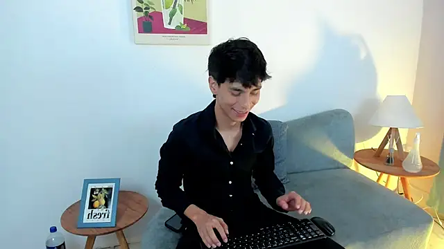 Snapshot of jacob_colliins chatting on 06/05/26, 03:33 jacob colliins online show from 06/05/26, 03:33