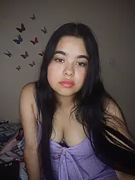 Snapshot of MiiaHott_W chatting on 05/24/26, 03:12 MiiaHott W online show from 05/24/26, 03:12