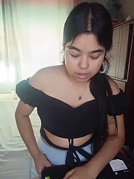 MiiaHott W online show from 06/17/26, 01:43