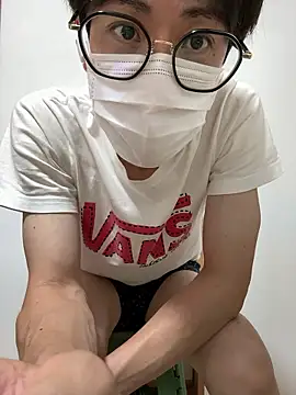 Snapshot of h_japmen chatting on 07/15/26, 02:57 h japmen online show from 07/15/26, 02:57