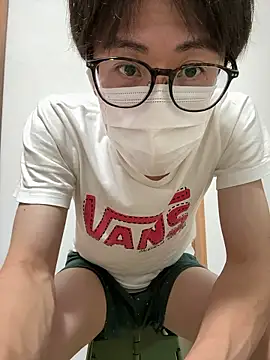 Snapshot of h_japmen chatting on 07/13/26, 02:49 h japmen online show from 07/13/26, 02:49