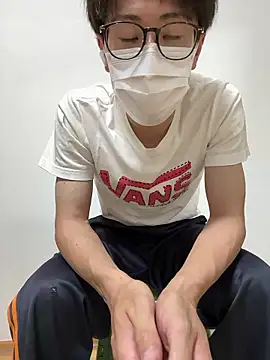 Snapshot of h_japmen chatting on 06/28/26, 04:13 h japmen online show from 06/28/26, 04:13