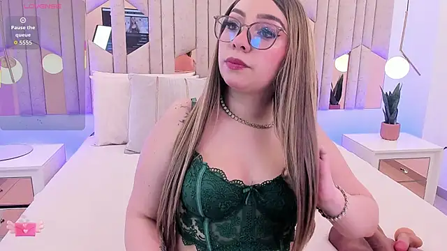 Snapshot of bella_lanna chatting on 07/11/26, 04:35 bella lanna online show from 07/11/26, 04:35