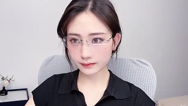  222Mia online show from 05/20/26, 01:57