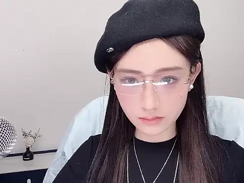 222Mia online show from 05/13/26, 03:13