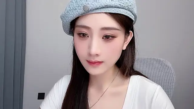  222Mia online show from 06/27/26, 12:22