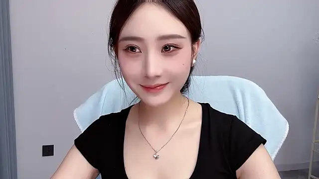  222Mia online show from 06/30/26, 02:33