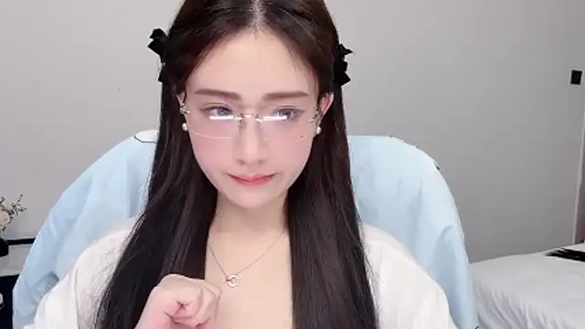 222Mia online show from 05/14/26, 05:26