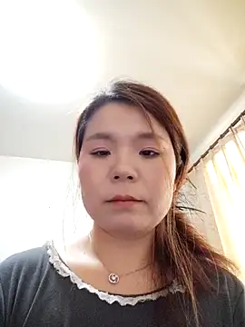 Snapshot of WJ200202 chatting on 05/17/26, 01:49 WJ200202 online show from 05/17/26, 01:49
