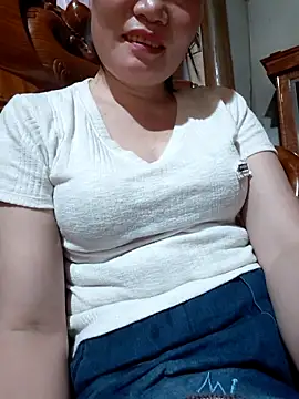 -Trici- online show from 06/19/26, 10:32