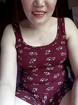 Snapshot of -Trici- chatting on 07/27/26, 06:42 -Trici- online show from 07/27/26, 06:42