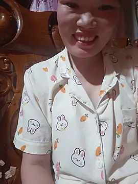 Snapshot of -Trici- chatting on 06/28/26, 12:28 -Trici- online show from 06/28/26, 12:28