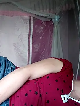 Snapshot of -Trici- chatting on 08/07/26, 06:08 -Trici- online show from 08/07/26, 06:08