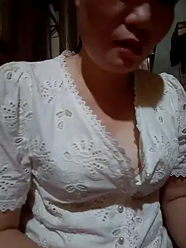 Snapshot of -Trici- chatting on 07/07/26, 09:18 -Trici- online show from 07/07/26, 09:18