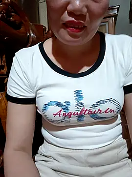 -Trici- online show from 06/15/26, 03:44
