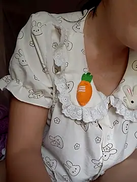 Snapshot of -Trici- chatting on 07/14/26, 02:38 -Trici- online show from 07/14/26, 02:38